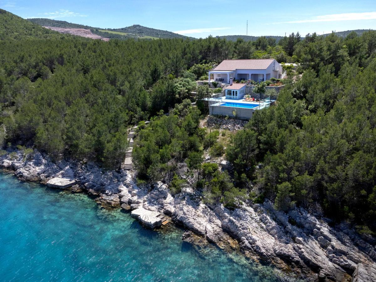 Villa Beleca ฮวาร์ ภายนอก รูปภาพ
